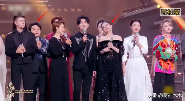 刘惜君评论区沦陷！湾区晚会抢C位打乱众人走位，被吐槽是螃蟹姐-11.jpg